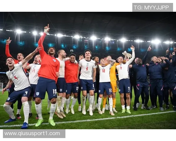 罗基分析米兰对佛罗伦萨点球争议强调真实接触与假摔的区别 罗基分析米兰对佛罗伦萨点球争议强调真实接触与假摔的区别