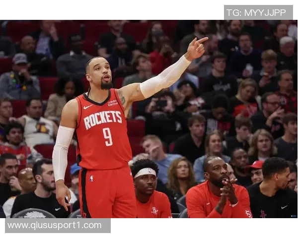 乌度卡谈狄龙开场表现称其侵略性十足强调团队合作是胜利关键 乌度卡谈狄龙开场表现称其侵略性十足强调团队合作是胜利关键