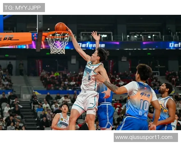 只管打球好看三球表现抢眼却三分失准成比赛遗憾