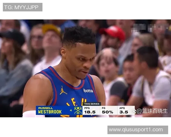 布克称赞马克威廉姆斯攻防两端表现出色球队急需他的贡献 布克称赞马克威廉姆斯攻防两端表现出色球队急需他的贡献